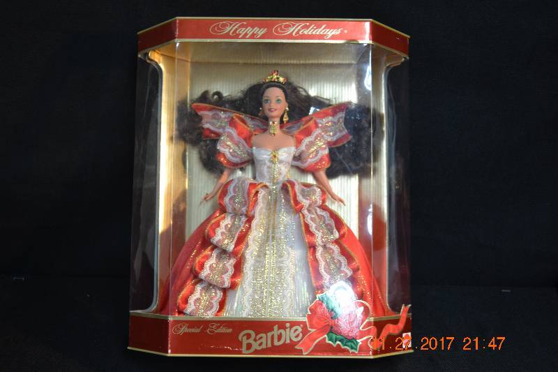 lot 2 image: Mattel White 1997 Happy Holidays Christmas Barbie