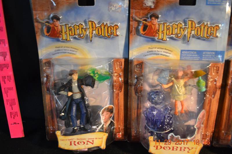 lot 66 image: Harry Potter 7 Collector Figurines