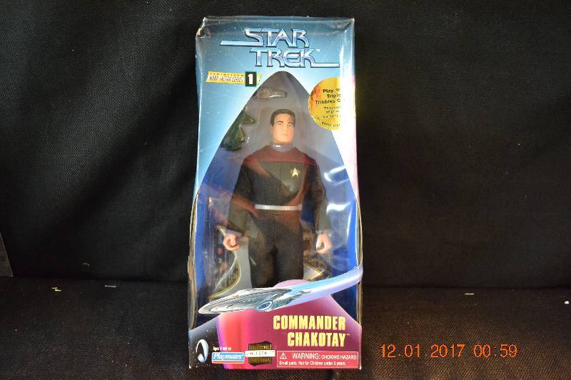 lot 77 image: Star Trek Warp Factor Series 1