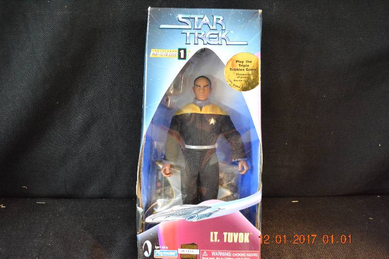 lot 78 image: Star Trek Warp Factor Series 1