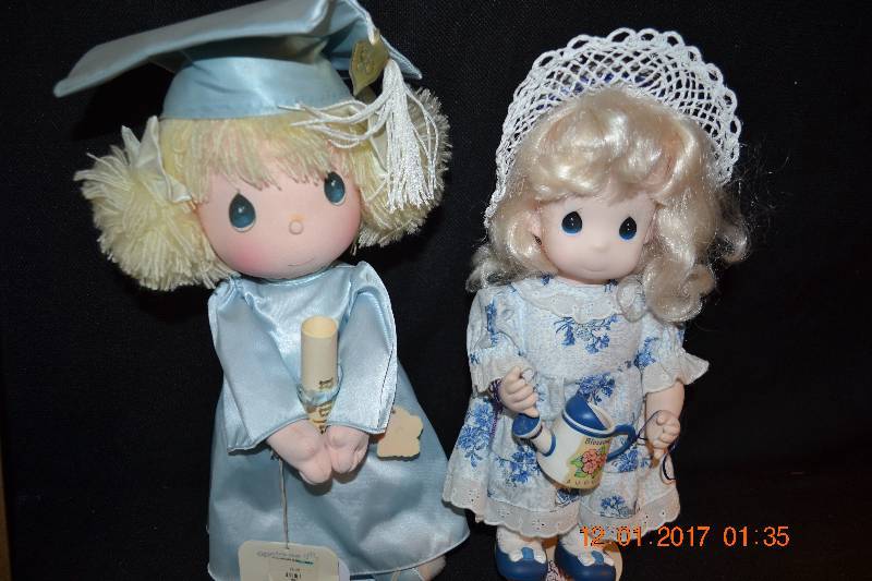lot 90 image: Precious Moments