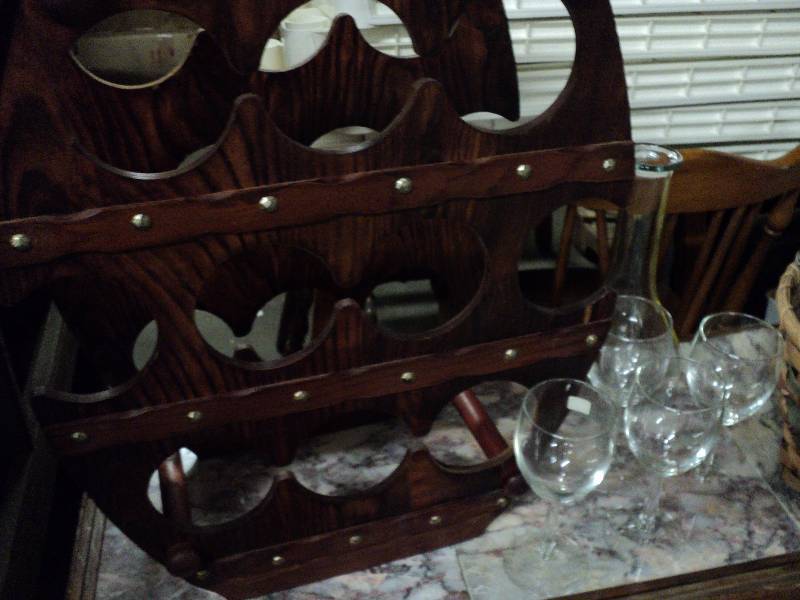 lot 26 image: wine holder and 10 wine glasses and...