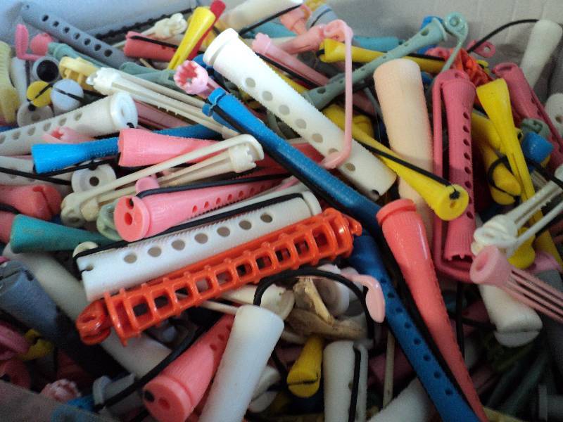 lot 40 image: vintage perm rods...