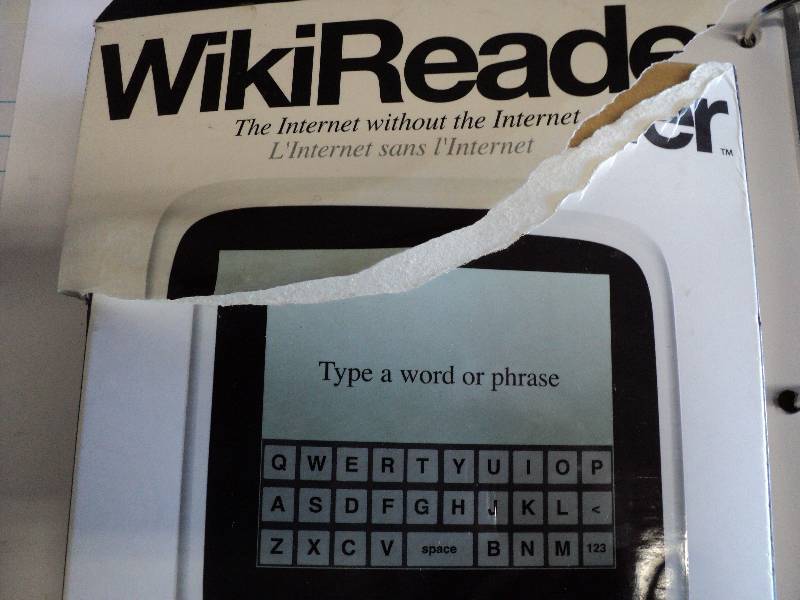 lot 87 image: wiki reader, no internet connection...