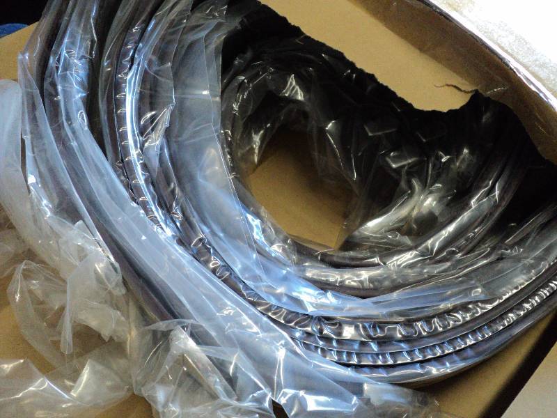 lot 90 image: 9 new canyon belts, size 40...