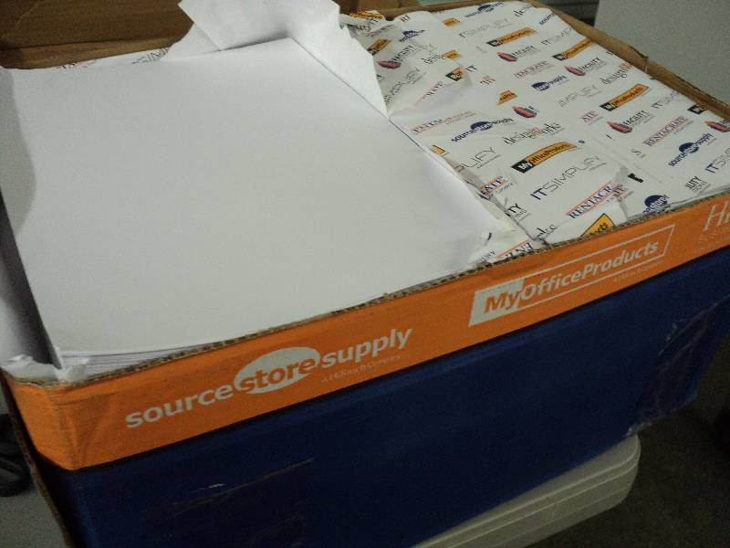 lot 100 image: box of 8.5x11 copy paper...