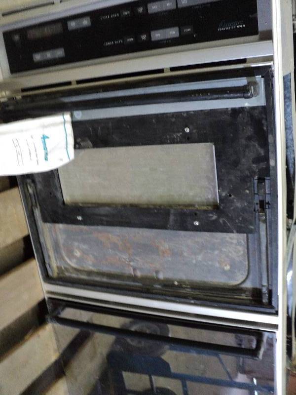 lot 122 image: Amana double electric convection ov...