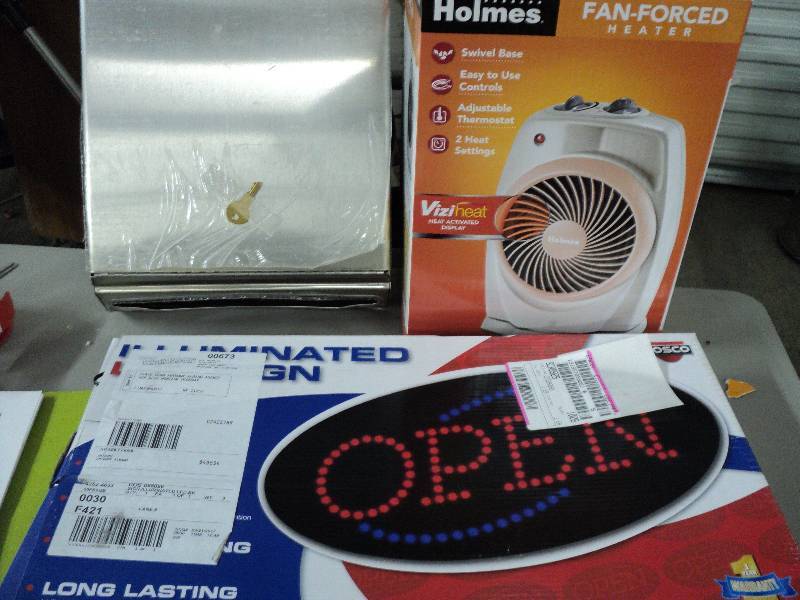 lot 125 image: towel dispenser, holmes fan, open s...