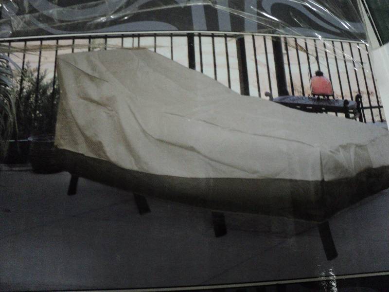 lot 173 image: patio chase lounge cover...