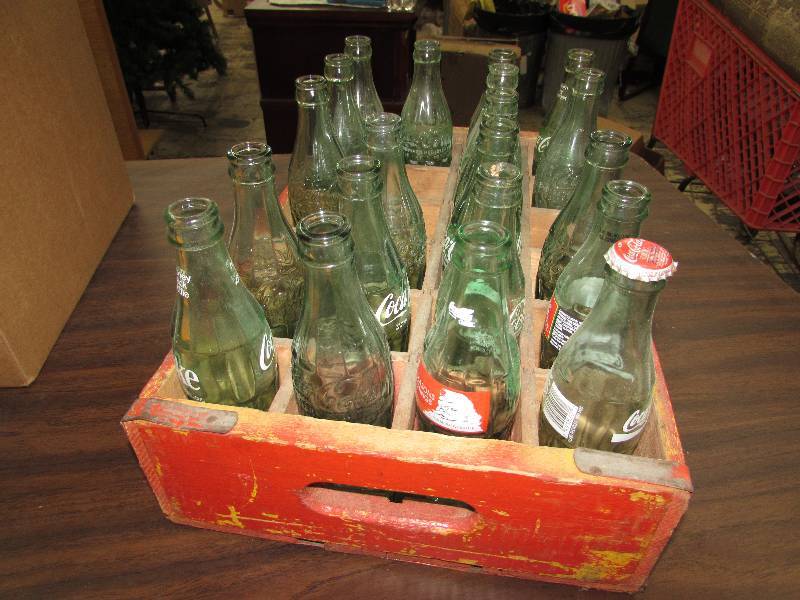 lot 122 image: VINTAGE COCA-COLA CRATE AND BOTTLES
