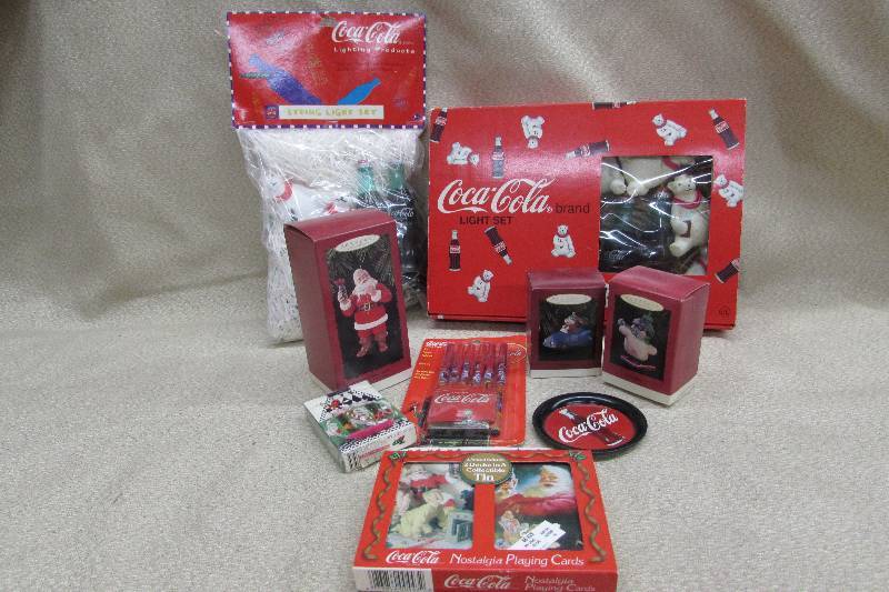 lot 141 image: COCA-COLA COLLECTIBLES, HOLIDAY ORNAMENTS