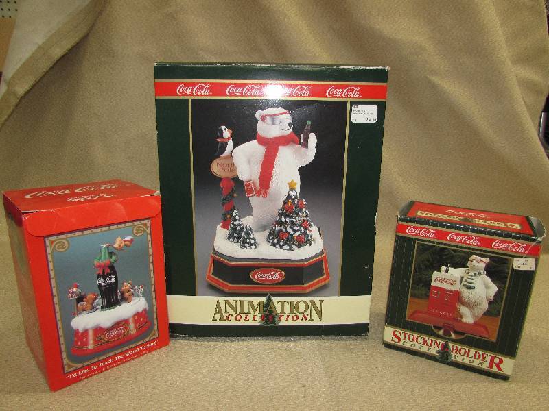lot 155 image: COCA-COLA FIGURINES, STOCKING HOLDER, MUSICAL AND ANIMATION FIGURES