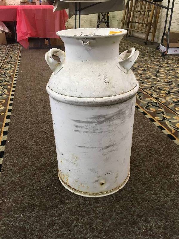 lot 173 image: VINTAGE CREAM CAN PAINTED WHITE