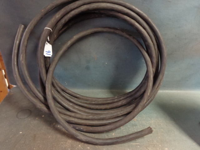 lot 16 image: 104 Heavy Gage Copper Wire