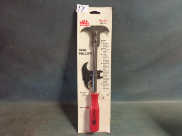 lot 17 image: Mac Tools Seal Puller