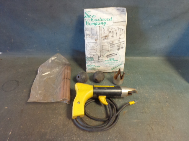 lot 8 image: Kel Arc Spot Gun