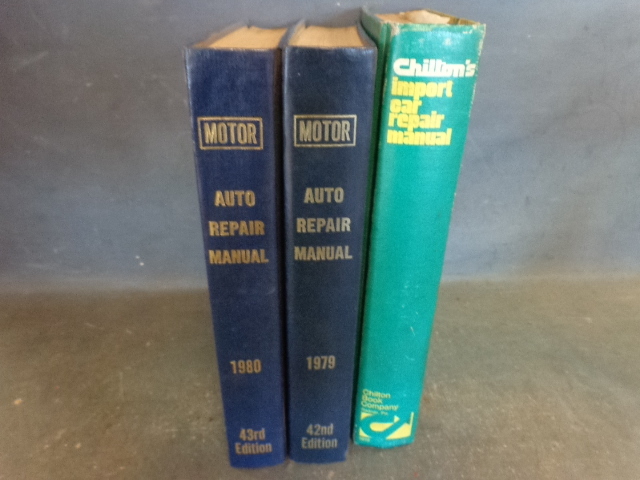 lot 105 image: Vintage Auto Repair Manuals