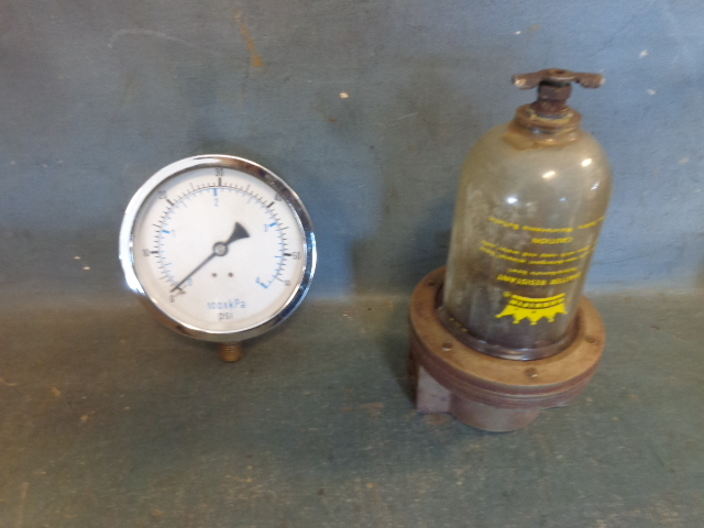 lot 111 image: Pressure Gage and Hannifin Filter