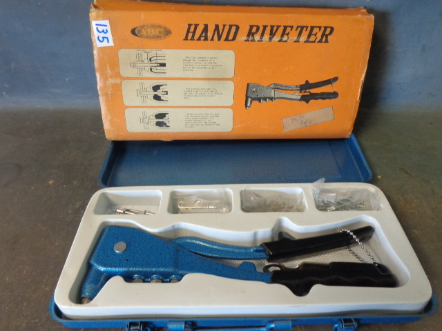 lot 135 image: Hand Riveter Set