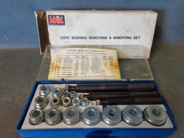 lot 136 image: Bushing Remover and Inserting Set