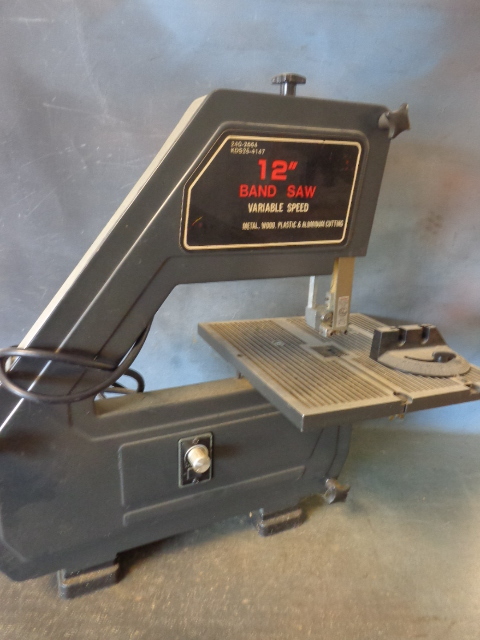 lot 155 image: Bench Band Saw