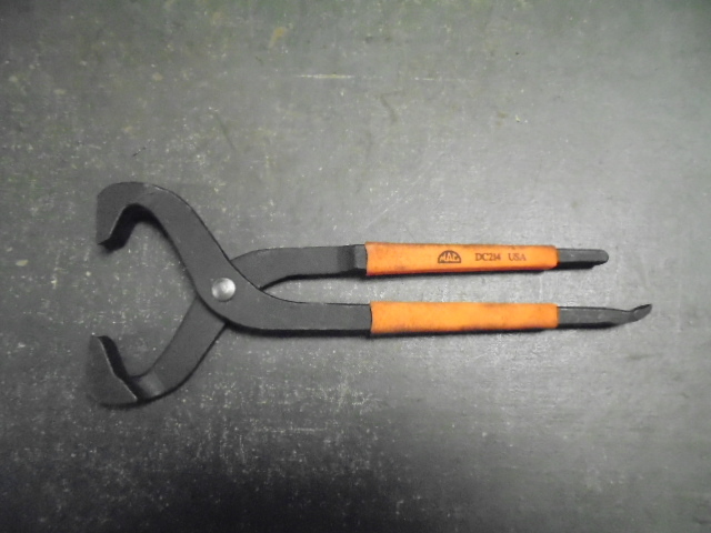 lot 73 image: Dust Cap Puller