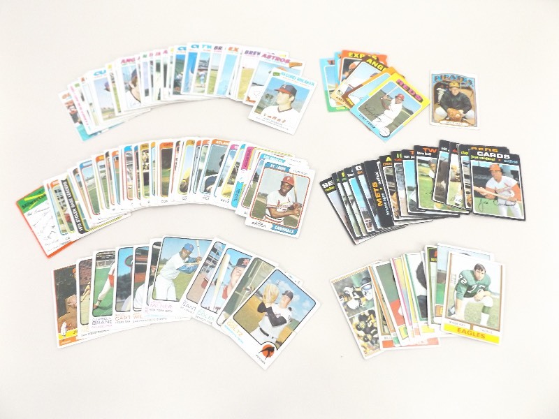Lot of Vintage 1970s Baseball and Football Cards