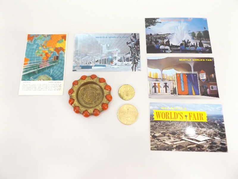 1939 New York Wolrds Fair etc. Ashtray, Coin, etc.