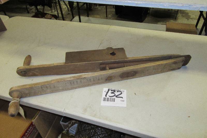 lot 132 image: Antique hand Seeder