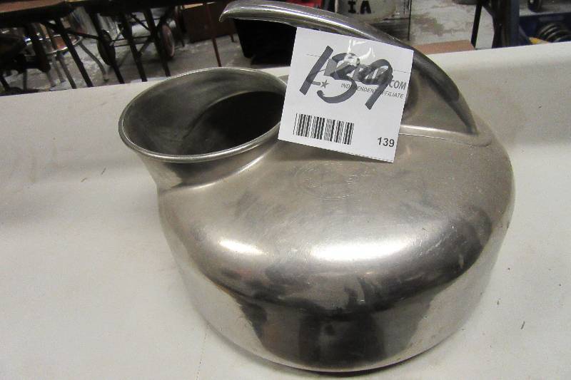 lot 139 image: SURGE Stainless steel milker bucket
