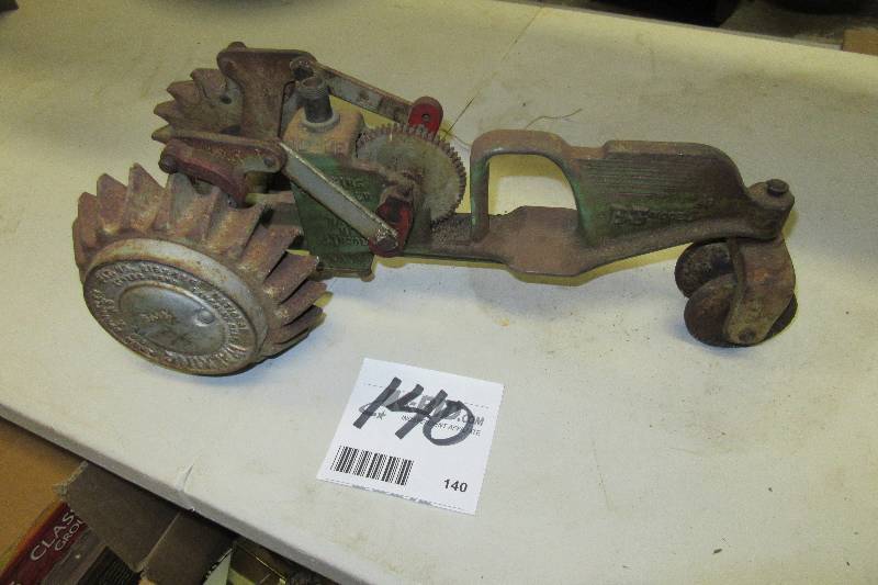 lot 140 image: XWE, Walking watere sprinkler