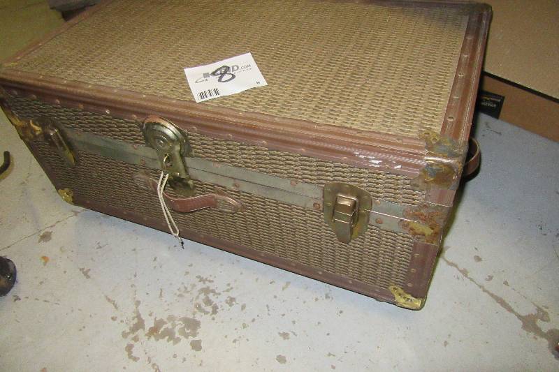 lot 8 image: Cedar Lined Trunk
