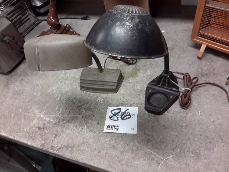 lot 86 image: 2 Vintage Desk lamps