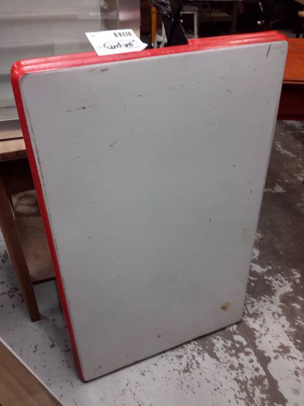 lot 20 image: Art Deco type of kitchen table with slide under leaves