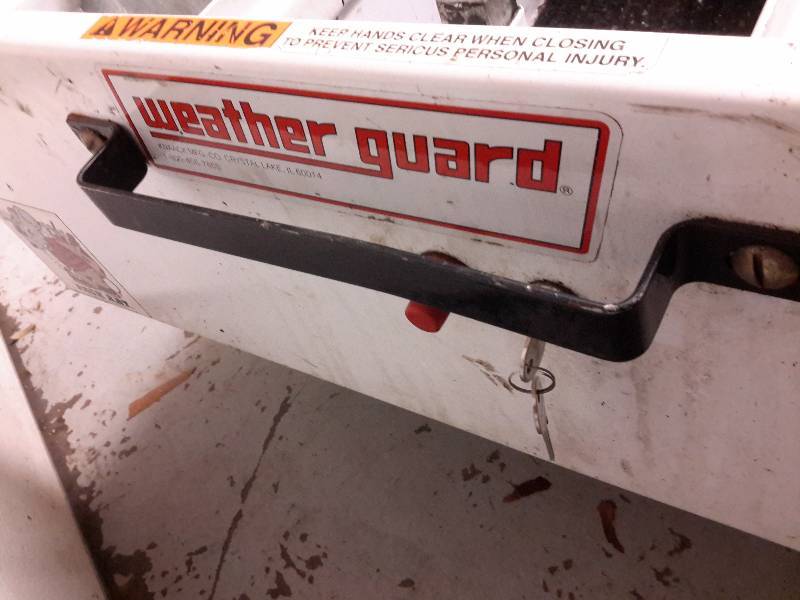 lot 21 image: Weather Guard flat bed tool chest.. Works well