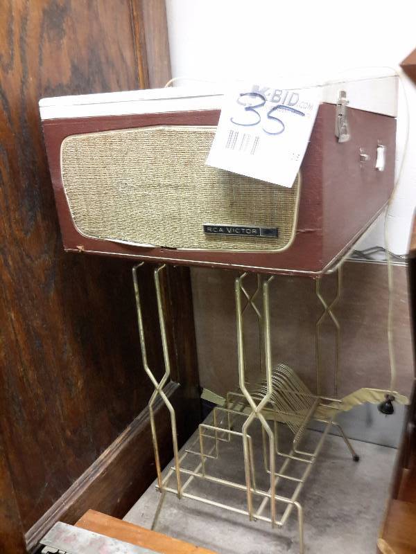 lot 35 image: RCA Victor Record player and stand