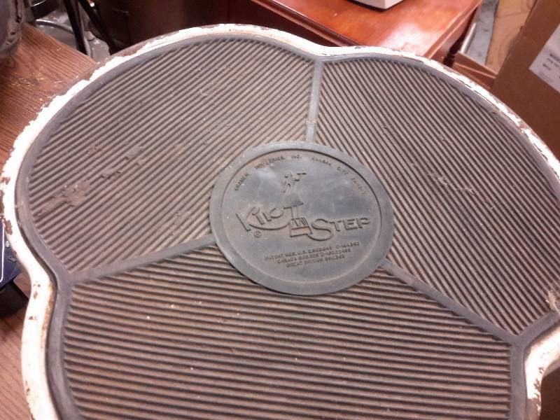 lot 113A image: Kik Step stool.