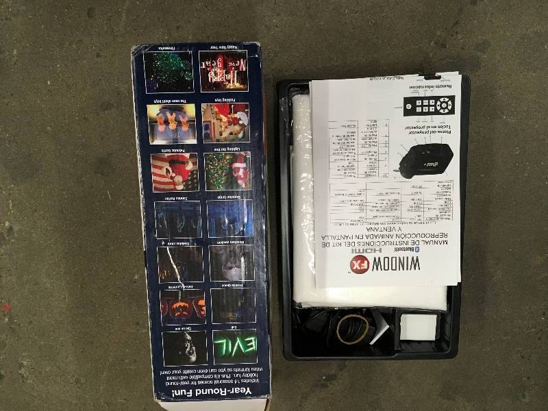 lot 34 image: Window FX Plus 2017 Projector  open box never used