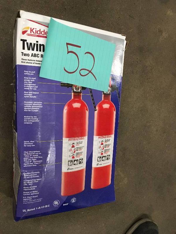lot 52 image: Kidde Twin Pack Fire Extinguisher Rated 1A10BC Easy to Read Pressure Gauge New