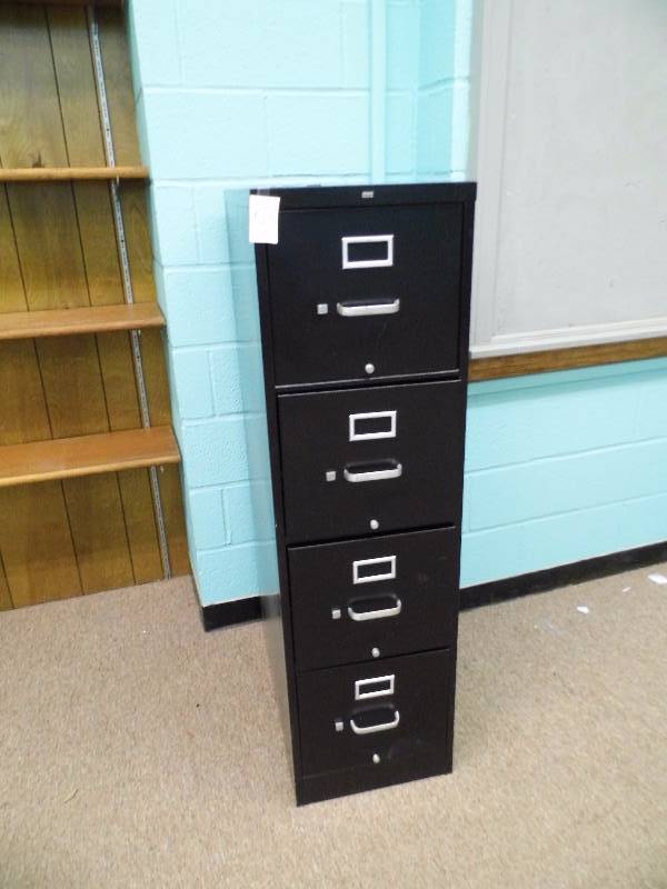 lot 50 image: 4 Drawer File Cabinet