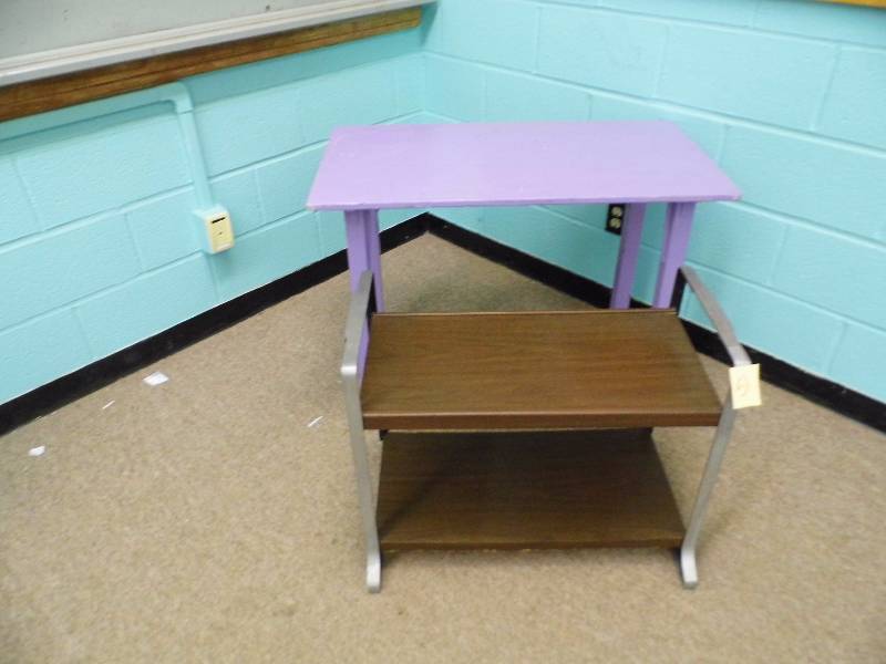 lot 51 image: Table & TV Stand