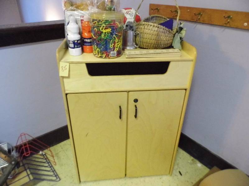 lot 85 image: Cabinet Garbage with Misc