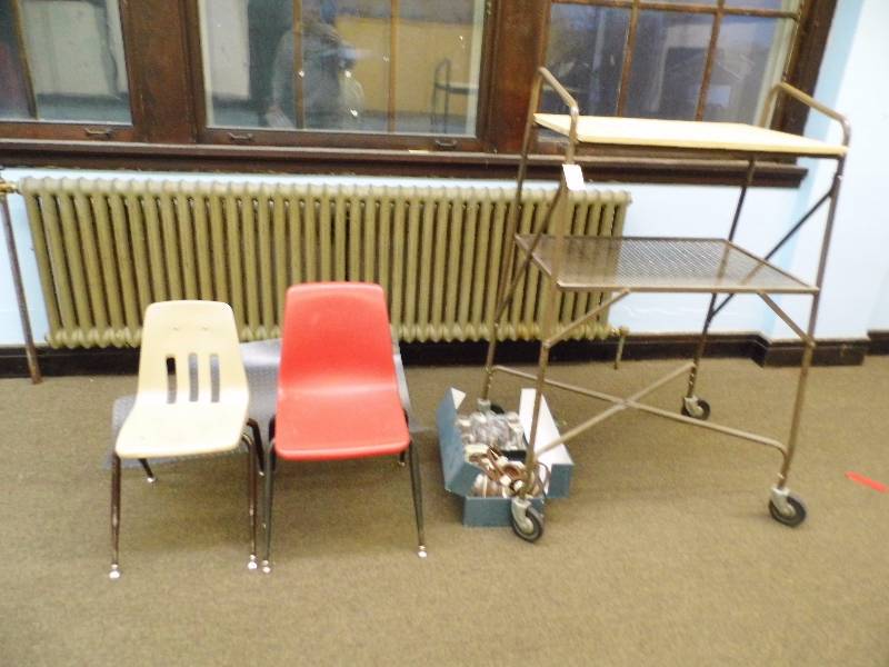 lot 94 image: 2 Chairs - Telex - Metal Cart