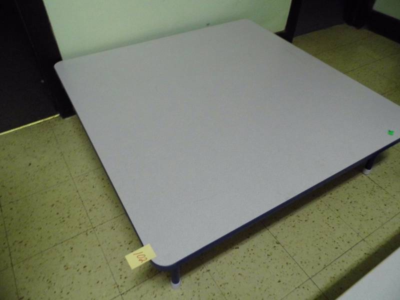 lot 102 image: Blue Table