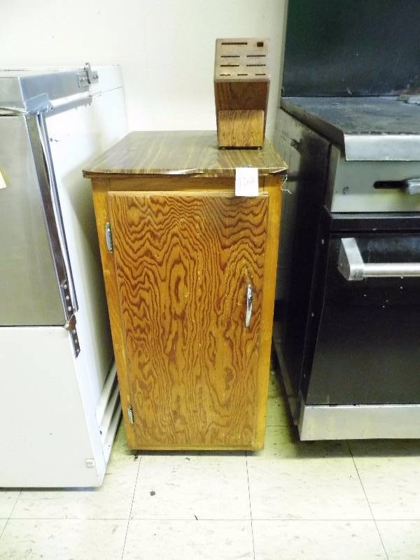 lot 120 image: Cabinet