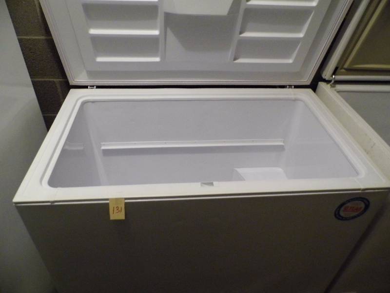 lot 131 image: Crosley Chest Freezer