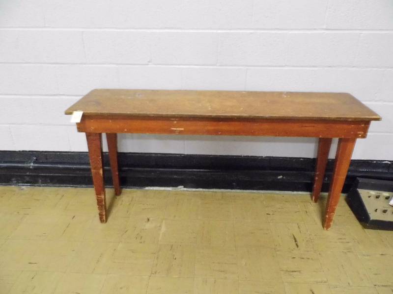lot 169 image: Table