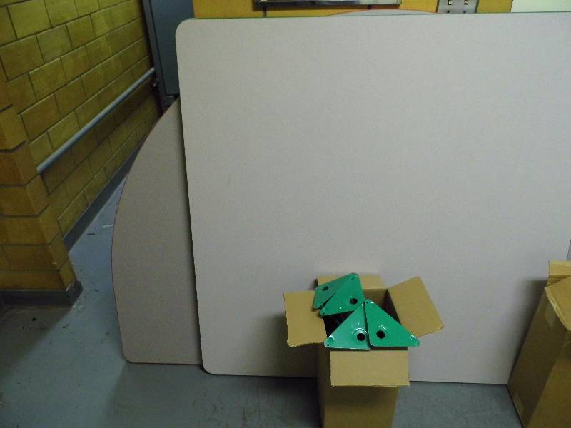 lot 187 image: Green Table