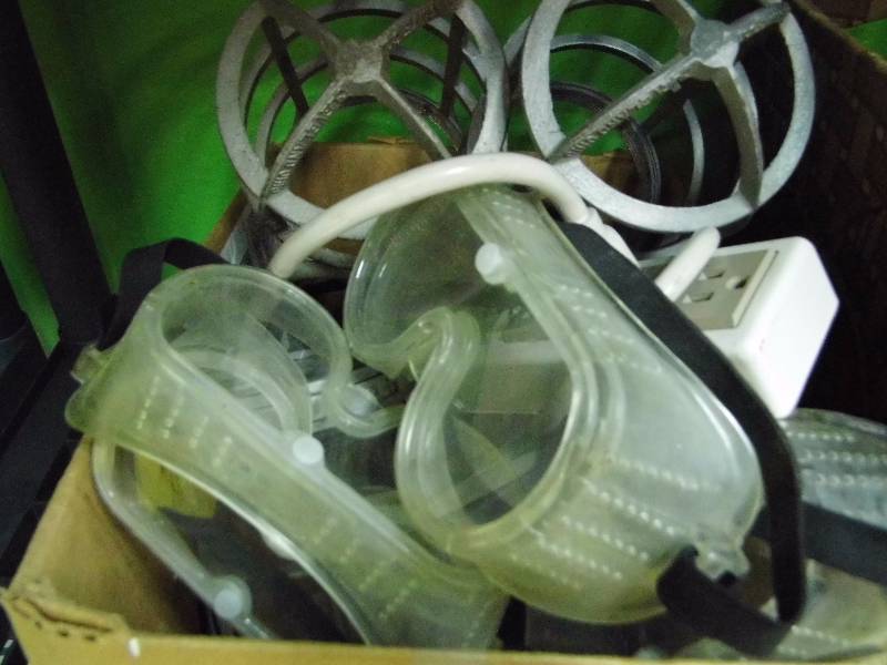 lot 219 image: Light Protectors - Timer