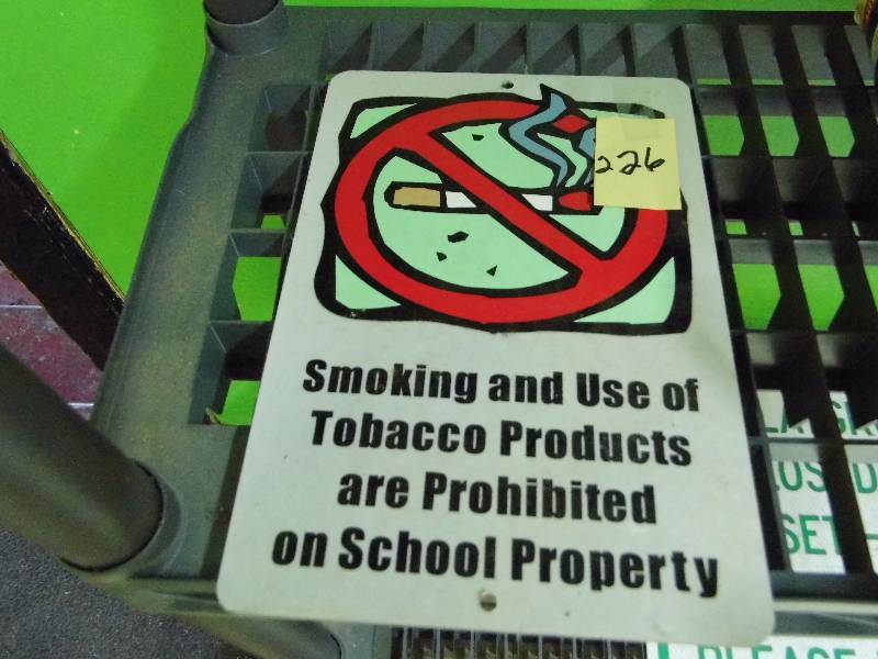 lot 226 image: Smoking Sign
